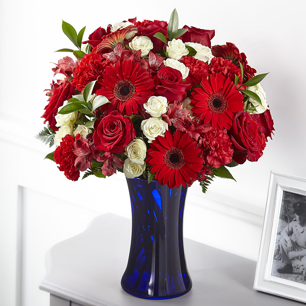 Hearts Embrace Bouquet – FLOWERS BY BAUERS & GREENHOUSE, Jarrettsville MD