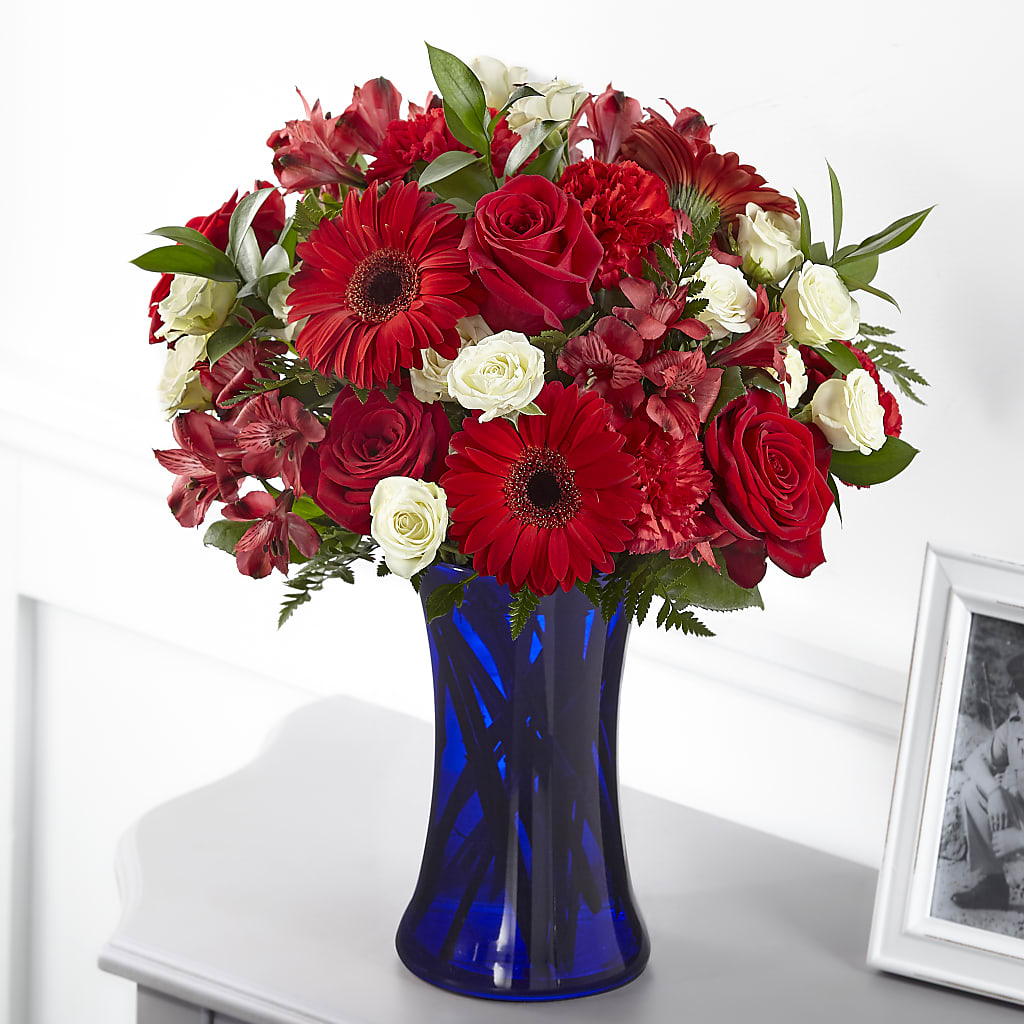 Hearts Embrace Bouquet – FLOWERS BY BAUERS & GREENHOUSE, Jarrettsville MD