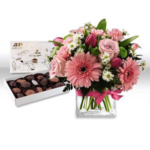 FTD&reg; Blooming Visions&trade; w/Bomboy's 1/2 lbs. Asst. – FLOWERS BY BAUERS & GREENHOUSE, Jarrettsville MD