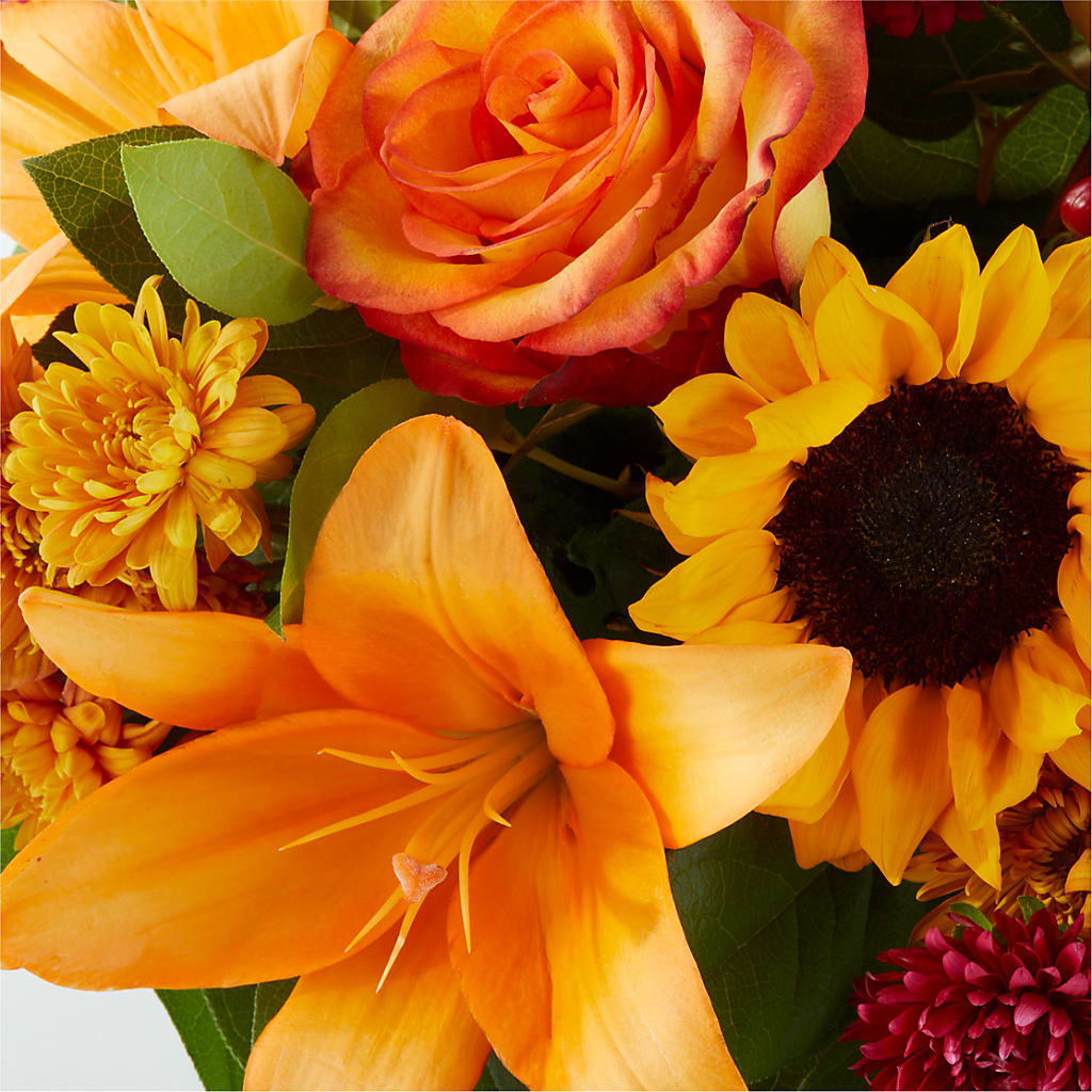 Grateful Centerpiece – FLOWERS BY BAUERS & GREENHOUSE, Jarrettsville MD