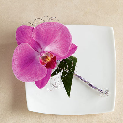 Glorious Boutonniere – FLOWERS BY BAUERS & GREENHOUSE, Jarrettsville MD